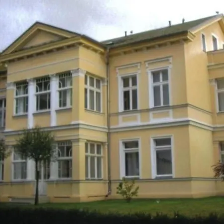 In Gruenderzeitvilla In Strandnaehe Heringsdorf (Usedom)