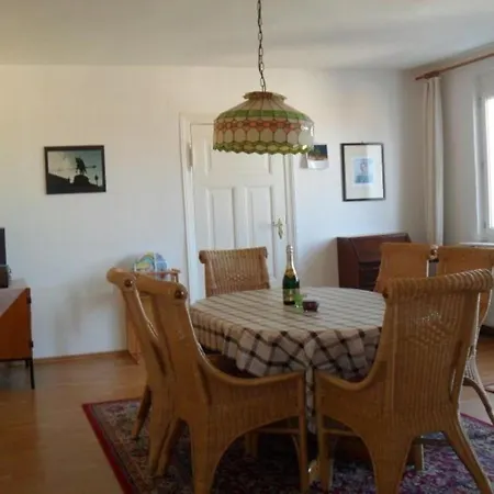 In Gruenderzeitvilla In Strandnaehe